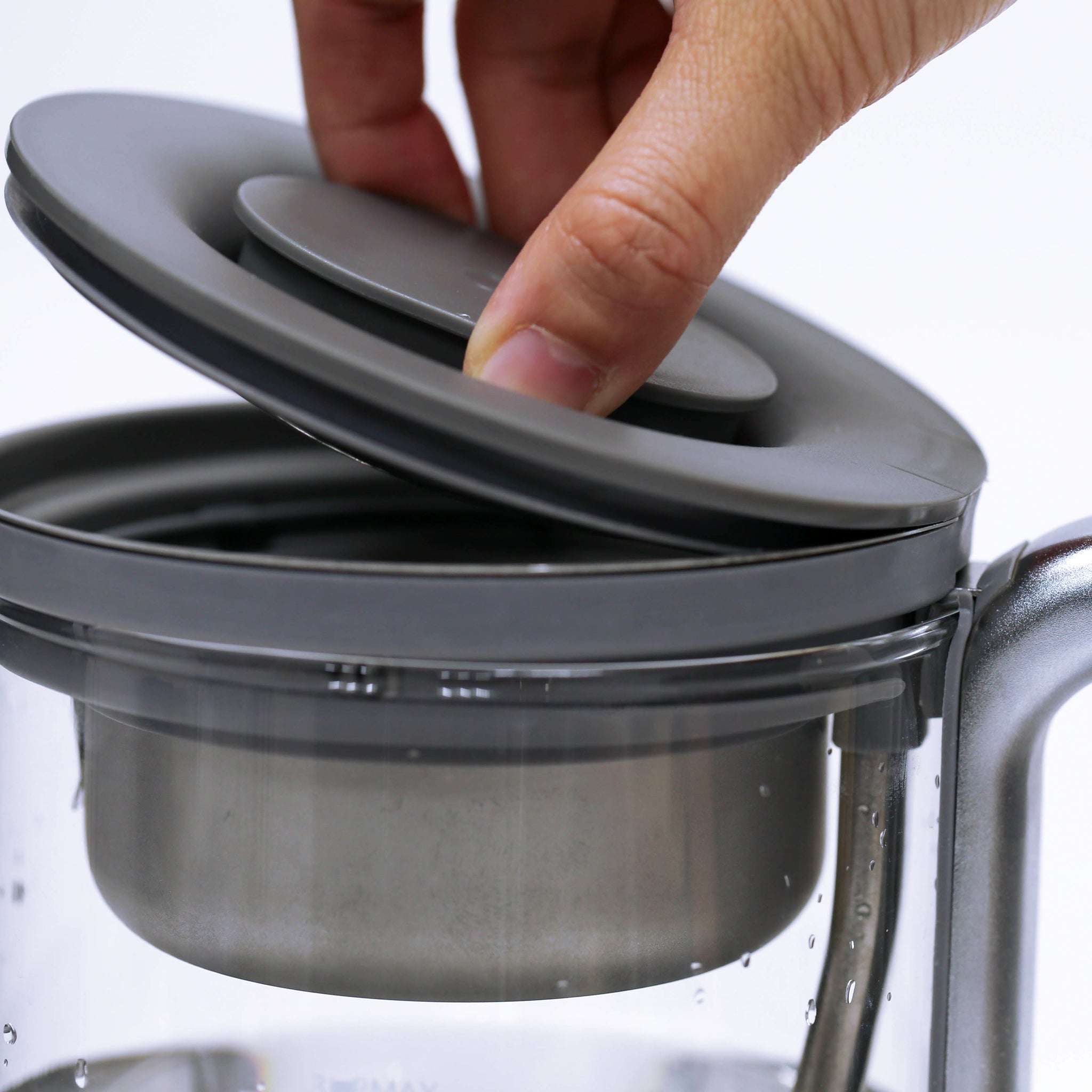 Tips on Properly Closing the Lid
